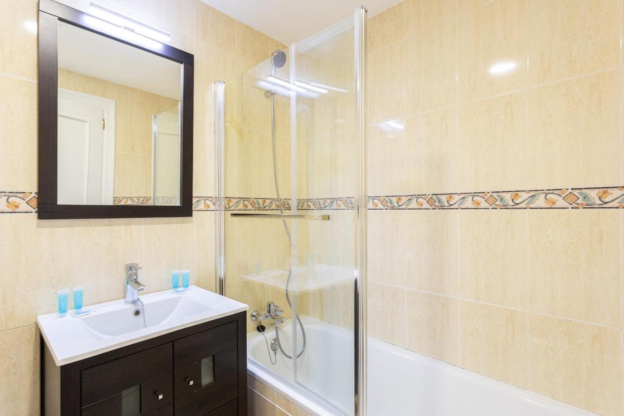 Holidays2Malaga Capuchinos French Balconies, Private Parking, Wifi & Air Con Bagian luar foto