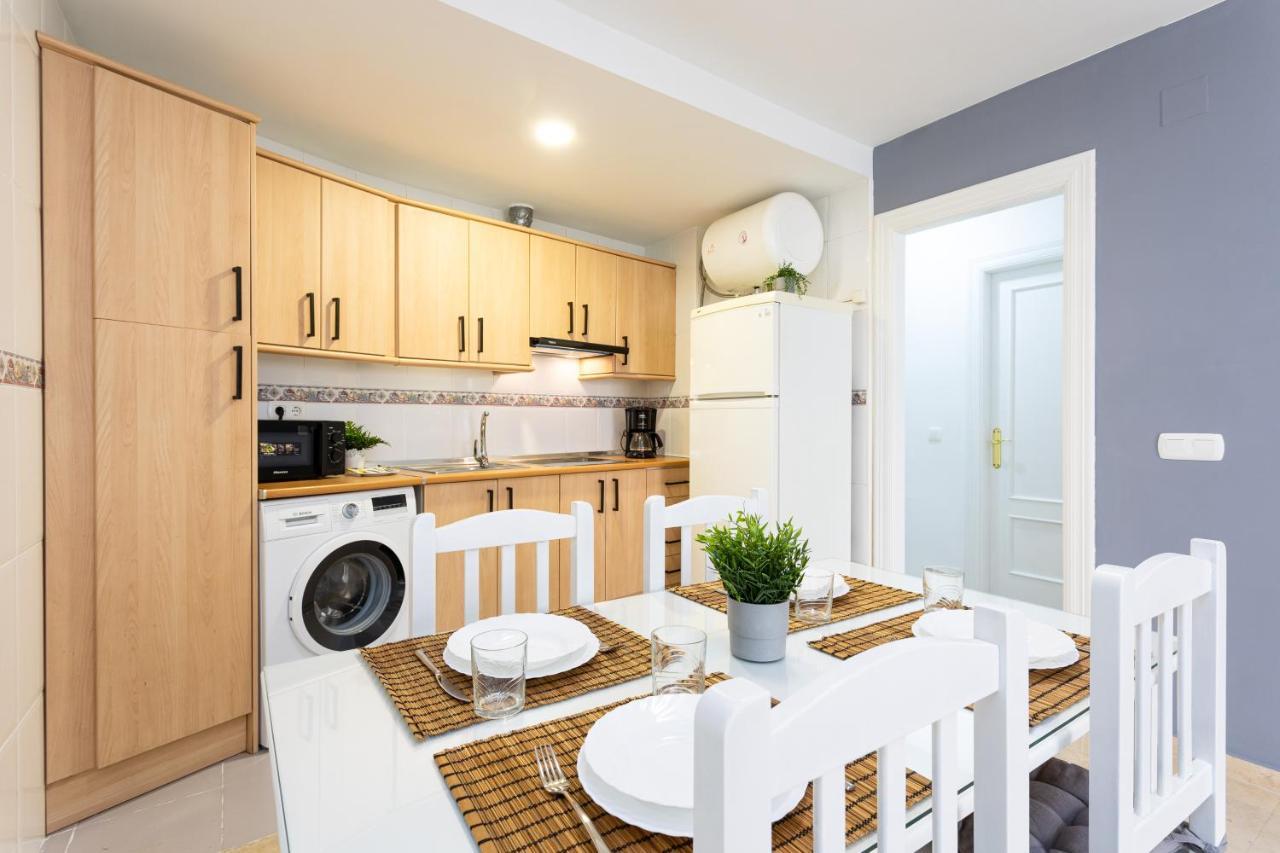 Holidays2Malaga Capuchinos French Balconies, Private Parking, Wifi & Air Con Bagian luar foto
